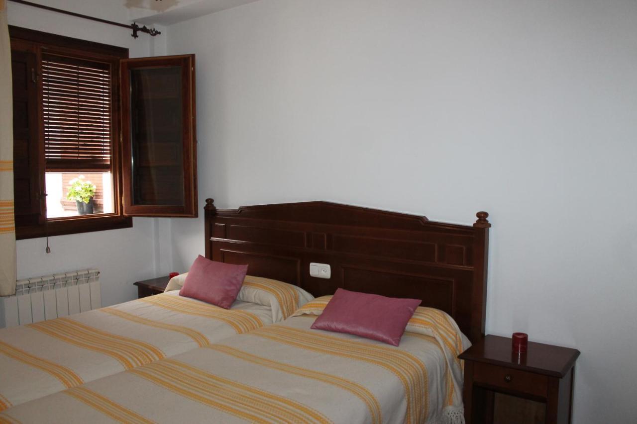 Apartamento Rurales Rosendo: La Zajarena カピレイラ エクステリア 写真