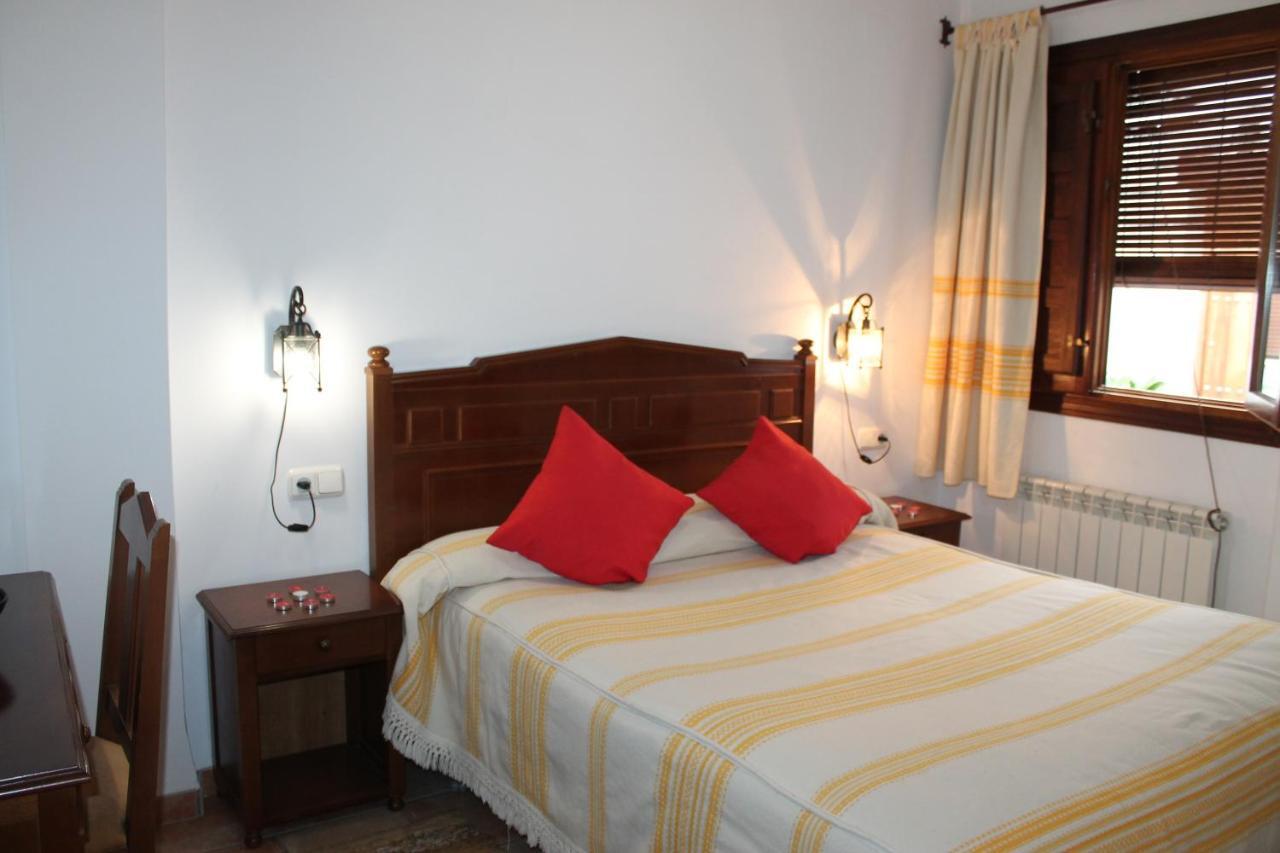 Apartamento Rurales Rosendo: La Zajarena カピレイラ エクステリア 写真